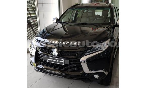Buy Import Mitsubishi Montero Black Car in Import - Dubai in Clarendon