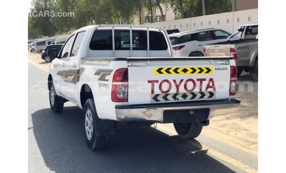 Buy Import Toyota Hilux White Car in Import - Dubai in Clarendon Buy Import Toyota Hilux White Car in Import - Dubai in Clarendon