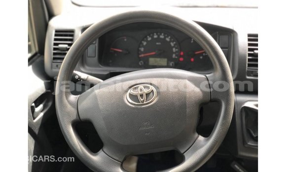 Buy Import Toyota Hiace White Car in Import - Dubai in Clarendon Buy Import Toyota Hiace White Car in Import - Dubai in Clarendon