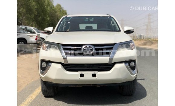 Buy Import Toyota Fortuner White Car in Import - Dubai in Clarendon Buy Import Toyota Fortuner White Car in Import - Dubai in Clarendon