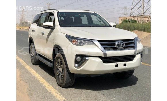 Buy Import Toyota Fortuner White Car in Import - Dubai in Clarendon Buy Import Toyota Fortuner White Car in Import - Dubai in Clarendon