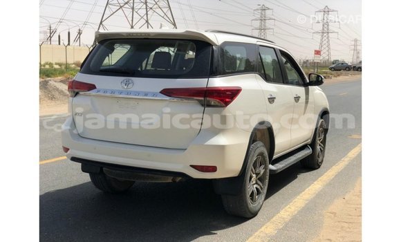 Buy Import Toyota Fortuner White Car in Import - Dubai in Clarendon Buy Import Toyota Fortuner White Car in Import - Dubai in Clarendon