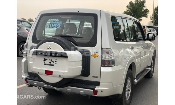 Buy Import Mitsubishi Pajero White Car in Import - Dubai in Clarendon Buy Import Mitsubishi Pajero White Car in Import - Dubai in Clarendon