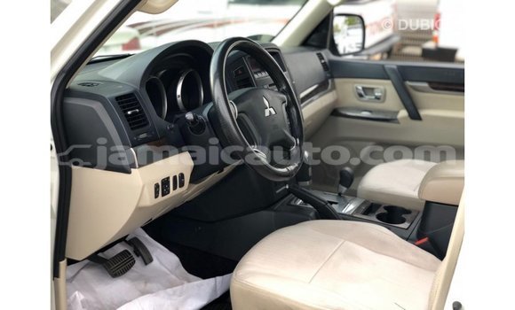 Buy Import Mitsubishi Pajero White Car in Import - Dubai in Clarendon Buy Import Mitsubishi Pajero White Car in Import - Dubai in Clarendon