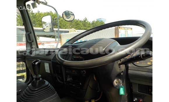 Buy Import Isuzu FTR 850 White Truck in Import - Dubai in Clarendon Buy Import Isuzu FTR 850 White Truck in Import - Dubai in Clarendon