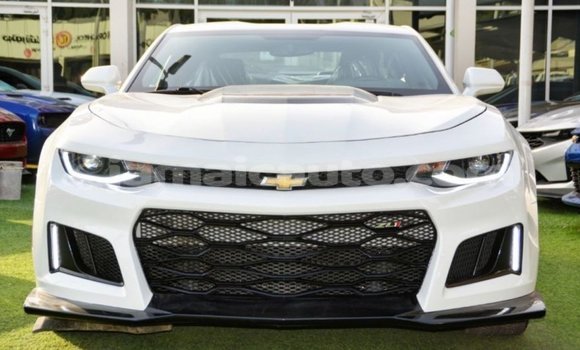 Buy Import Chevrolet Camaro White Car in Import - Dubai in Clarendon