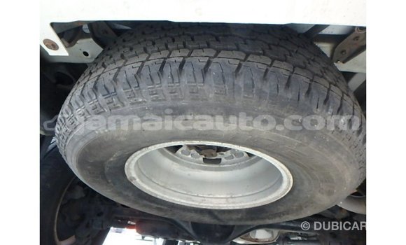 Buy Import Toyota Hilux White Car in Import - Dubai in Clarendon Buy Import Toyota Hilux White Car in Import - Dubai in Clarendon