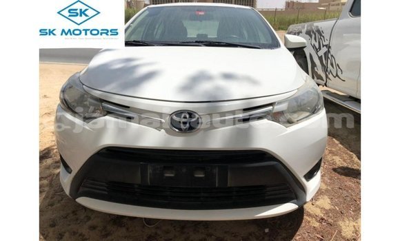 Buy Import Toyota Yaris White Car in Import - Dubai in Clarendon