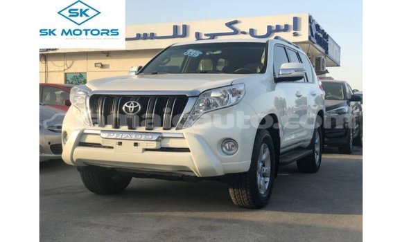 Acheter Import Voiture Toyota Prado Blanc à Import - Dubai, Clarendon Acheter Import Voiture Toyota Prado Blanc à Import - Dubai, Clarendon