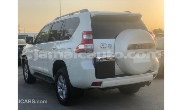 Acheter Import Voiture Toyota Prado Blanc à Import - Dubai, Clarendon Acheter Import Voiture Toyota Prado Blanc à Import - Dubai, Clarendon