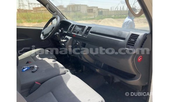 Buy Import Toyota Hiace White Car in Import - Dubai in Clarendon Buy Import Toyota Hiace White Car in Import - Dubai in Clarendon