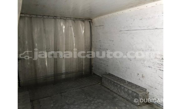 Buy Import Toyota Hiace White Car in Import - Dubai in Clarendon Buy Import Toyota Hiace White Car in Import - Dubai in Clarendon