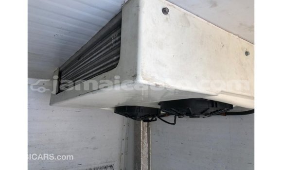 Buy Import Toyota Hiace White Car in Import - Dubai in Clarendon Buy Import Toyota Hiace White Car in Import - Dubai in Clarendon