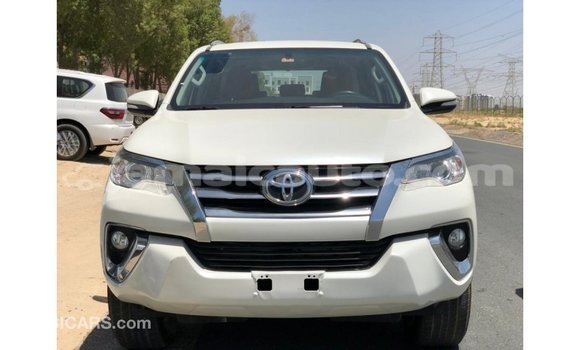 Buy Import Toyota Fortuner White Car in Import - Dubai in Clarendon Buy Import Toyota Fortuner White Car in Import - Dubai in Clarendon