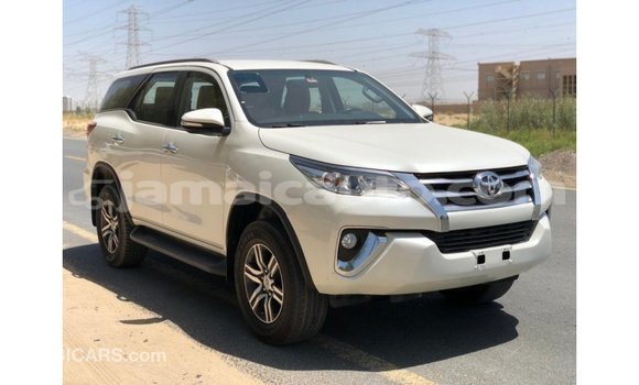 Buy Import Toyota Fortuner White Car in Import - Dubai in Clarendon Buy Import Toyota Fortuner White Car in Import - Dubai in Clarendon