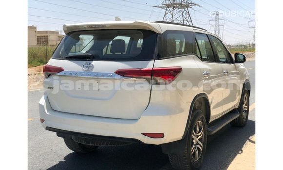 Buy Import Toyota Fortuner White Car in Import - Dubai in Clarendon Buy Import Toyota Fortuner White Car in Import - Dubai in Clarendon