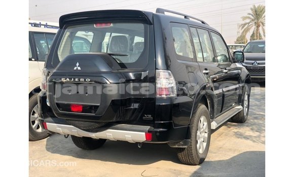 Acheter Import Voiture Mitsubishi Pajero Noir à Import - Dubai, Clarendon Acheter Import Voiture Mitsubishi Pajero Noir à Import - Dubai, Clarendon