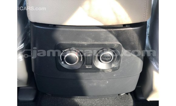 Acheter Import Voiture Mitsubishi Pajero Noir à Import - Dubai, Clarendon Acheter Import Voiture Mitsubishi Pajero Noir à Import - Dubai, Clarendon