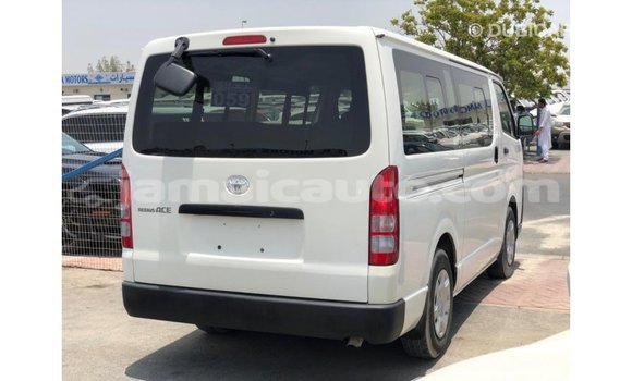 Buy Import Toyota Hiace White Car in Import - Dubai in Clarendon Buy Import Toyota Hiace White Car in Import - Dubai in Clarendon