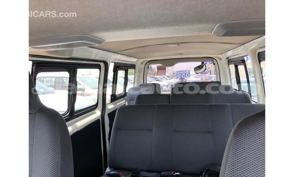 Buy Import Toyota Hiace White Car in Import - Dubai in Clarendon Buy Import Toyota Hiace White Car in Import - Dubai in Clarendon