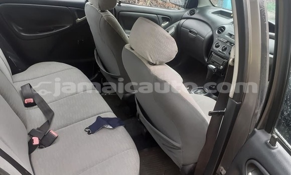 Buy Used Toyota Yaris Silver Car in Kingston in Kingston Buy Used Toyota Yaris Silver Car in Kingston in Kingston