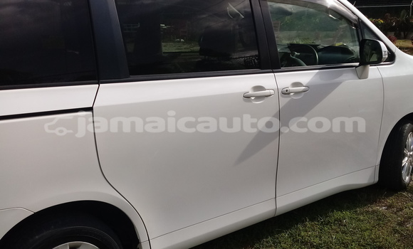 Buy Used AC Ace White Car in Mandeville in Manchester Buy Used AC Ace White Car in Mandeville in Manchester