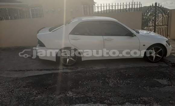 Acheter Occasion Voiture Toyota Altezza Blanc à Savanna la Mar, Westmoreland Acheter Occasion Voiture Toyota Altezza Blanc à Savanna la Mar, Westmoreland