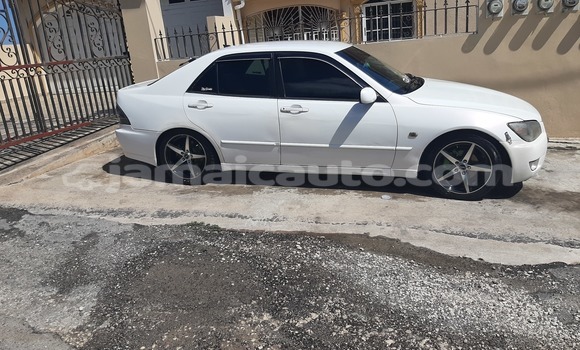 Acheter Occasion Voiture Toyota Altezza Blanc à Savanna la Mar, Westmoreland Acheter Occasion Voiture Toyota Altezza Blanc à Savanna la Mar, Westmoreland