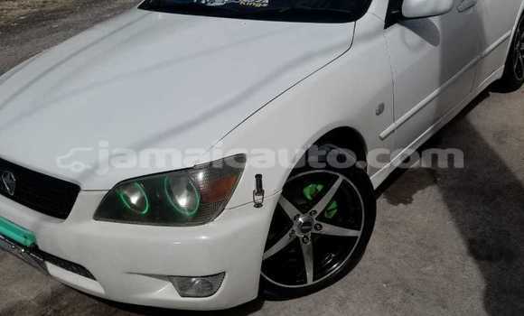 Acheter Occasion Voiture Toyota Altezza Blanc à Savanna la Mar, Westmoreland Acheter Occasion Voiture Toyota Altezza Blanc à Savanna la Mar, Westmoreland