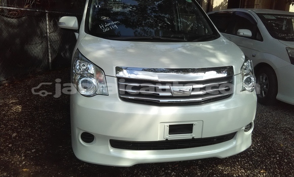 Buy Import Toyota Noah White Car in Kingston in Kingston Buy Import Toyota Noah White Car in Kingston in Kingston