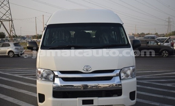 Buy Used Toyota Hiace White Car in Port Antonio in Portland Buy Used Toyota Hiace White Car in Port Antonio in Portland