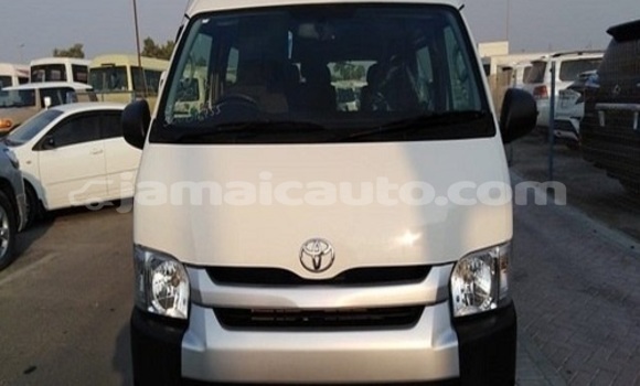 Acheter Occasion Utilitaire Toyota HiAce Blanc à Falmouth, Trelawney Acheter Occasion Utilitaire Toyota HiAce Blanc à Falmouth, Trelawney