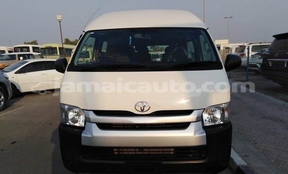 Buy Used Toyota HiAce White Truck in Falmouth in Trelawney Buy Used Toyota HiAce White Truck in Falmouth in Trelawney