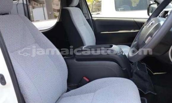 Buy Used Toyota Hiace White Car in Kingston in Kingston Buy Used Toyota Hiace White Car in Kingston in Kingston