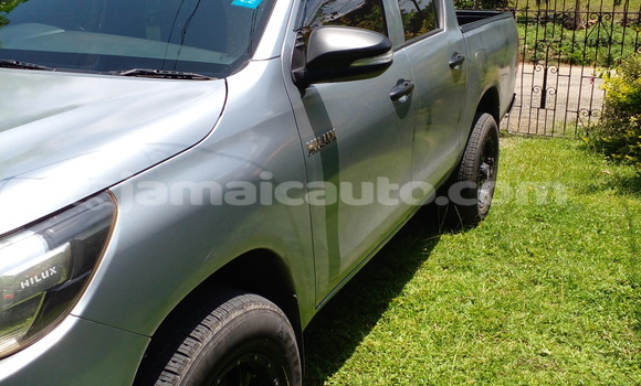 Buy Used Toyota Hilux Silver Car in Kingston in Kingston Buy Used Toyota Hilux Silver Car in Kingston in Kingston