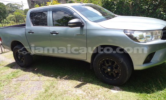Buy Used Toyota Hilux Silver Car in Kingston in Kingston Buy Used Toyota Hilux Silver Car in Kingston in Kingston