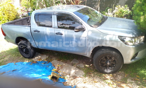 Buy Used Toyota Hilux Silver Car in Kingston in Kingston Buy Used Toyota Hilux Silver Car in Kingston in Kingston