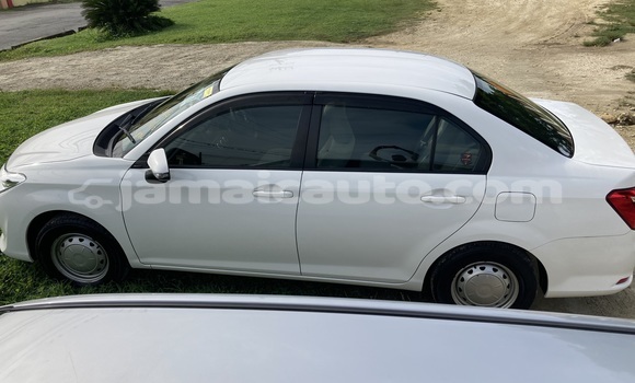 Acheter Import Voiture Toyota Axio Blanc à Savanna la Mar, Westmoreland Acheter Import Voiture Toyota Axio Blanc à Savanna la Mar, Westmoreland