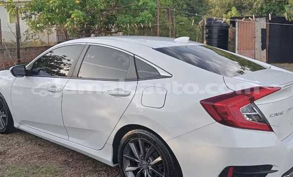 Acheter Import Voiture Honda Civic Blanc à Mandeville, Manchester Acheter Import Voiture Honda Civic Blanc à Mandeville, Manchester