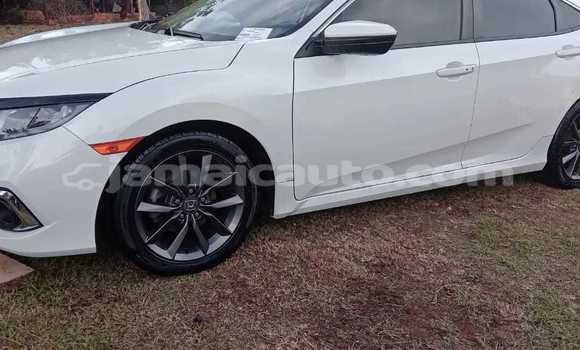 Acheter Import Voiture Honda Civic Blanc à Mandeville, Manchester Acheter Import Voiture Honda Civic Blanc à Mandeville, Manchester