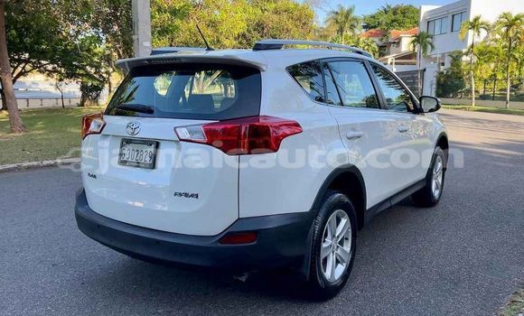 Buy Used Toyota RAV4 White Car in Lucea in Hanover Buy Used Toyota RAV4 White Car in Lucea in Hanover