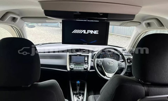 Buy Used Toyota Axio White Car in Kingston in Kingston Buy Used Toyota Axio White Car in Kingston in Kingston