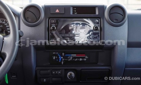 Buy Import Toyota Pickup White Car in Import - Dubai in Clarendon Buy Import Toyota Pickup White Car in Import - Dubai in Clarendon