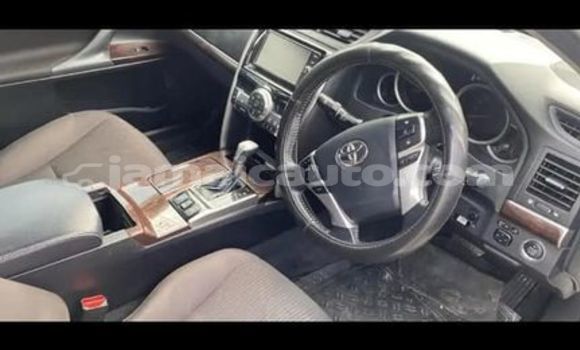 Buy Used Toyota Mark X White Car in Kingston in Kingston Buy Used Toyota Mark X White Car in Kingston in Kingston