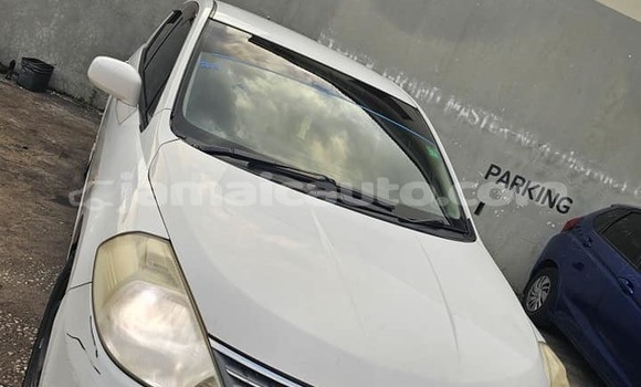Buy Used Nissan Tiida White Car in Lucea in Hanover Buy Used Nissan Tiida White Car in Lucea in Hanover