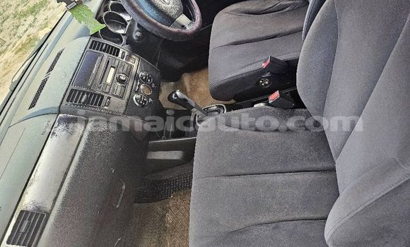 Buy Used Nissan Tiida White Car in Lucea in Hanover Buy Used Nissan Tiida White Car in Lucea in Hanover