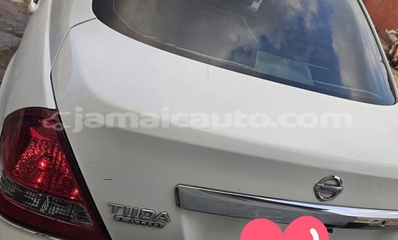 Buy Used Nissan Tiida White Car in Lucea in Hanover Buy Used Nissan Tiida White Car in Lucea in Hanover