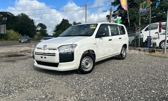 Buy Used Toyota Probox White Car in Kingston in Kingston Buy Used Toyota Probox White Car in Kingston in Kingston