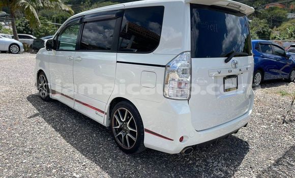 Buy Used Toyota Voxy White Car in Kingston in Kingston Buy Used Toyota Voxy White Car in Kingston in Kingston