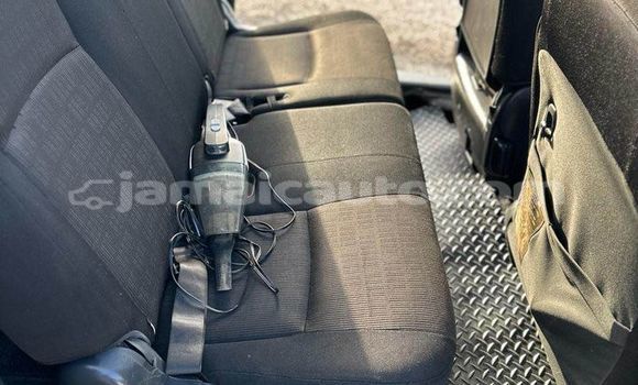 Buy Used Toyota ISis White Car in Kingston in Kingston Buy Used Toyota ISis White Car in Kingston in Kingston